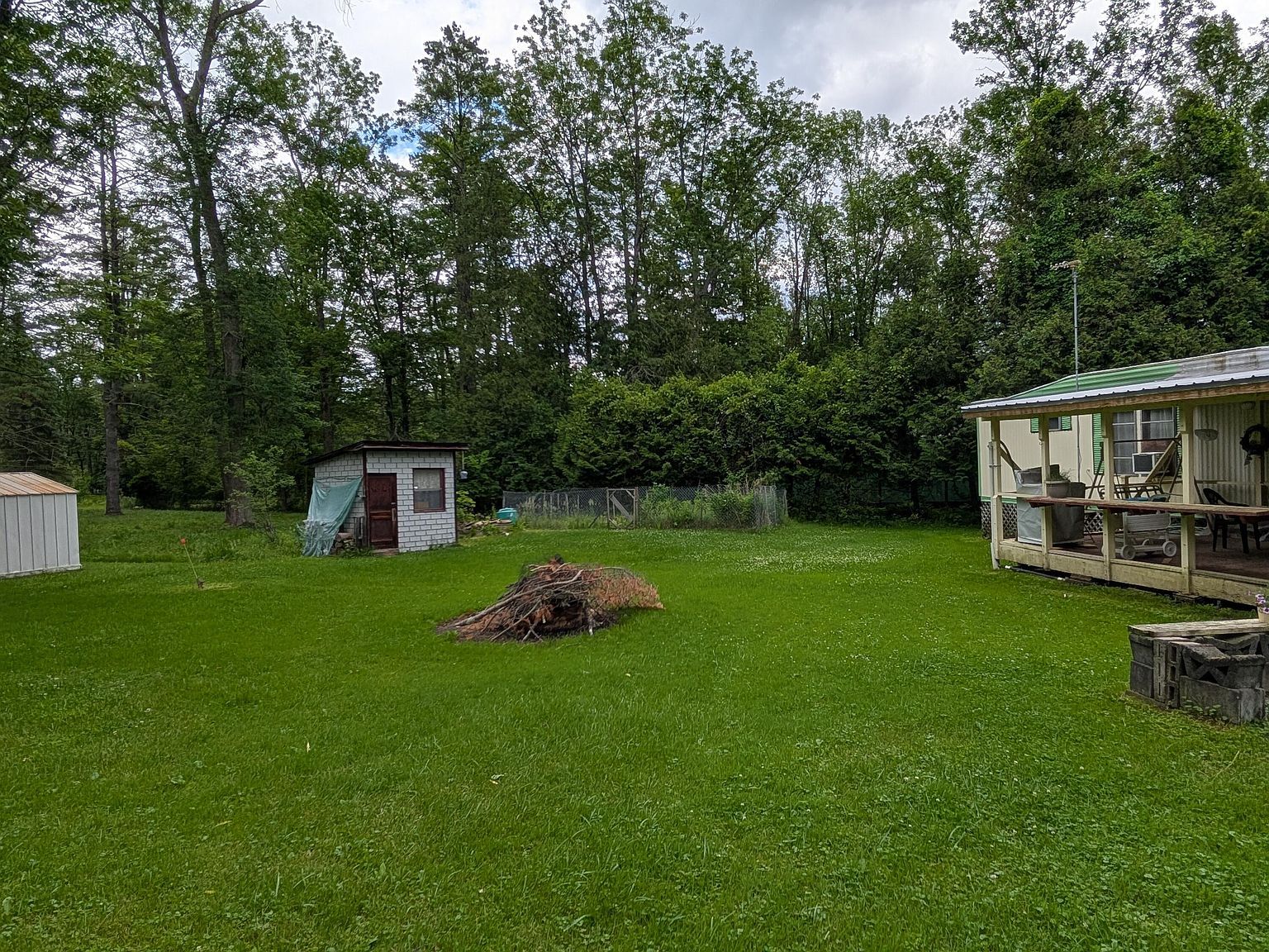 27 Elm Ave Willsboro, NY 12996 - Thumbnail 3