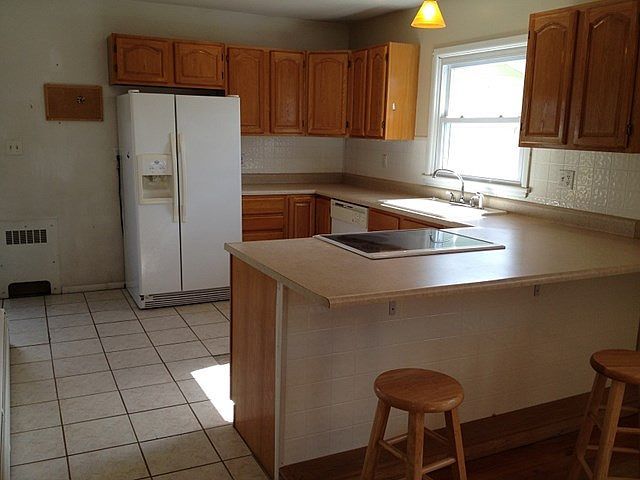 77 Champlain St Rouses Pt, NY 12979 - Thumbnail 3