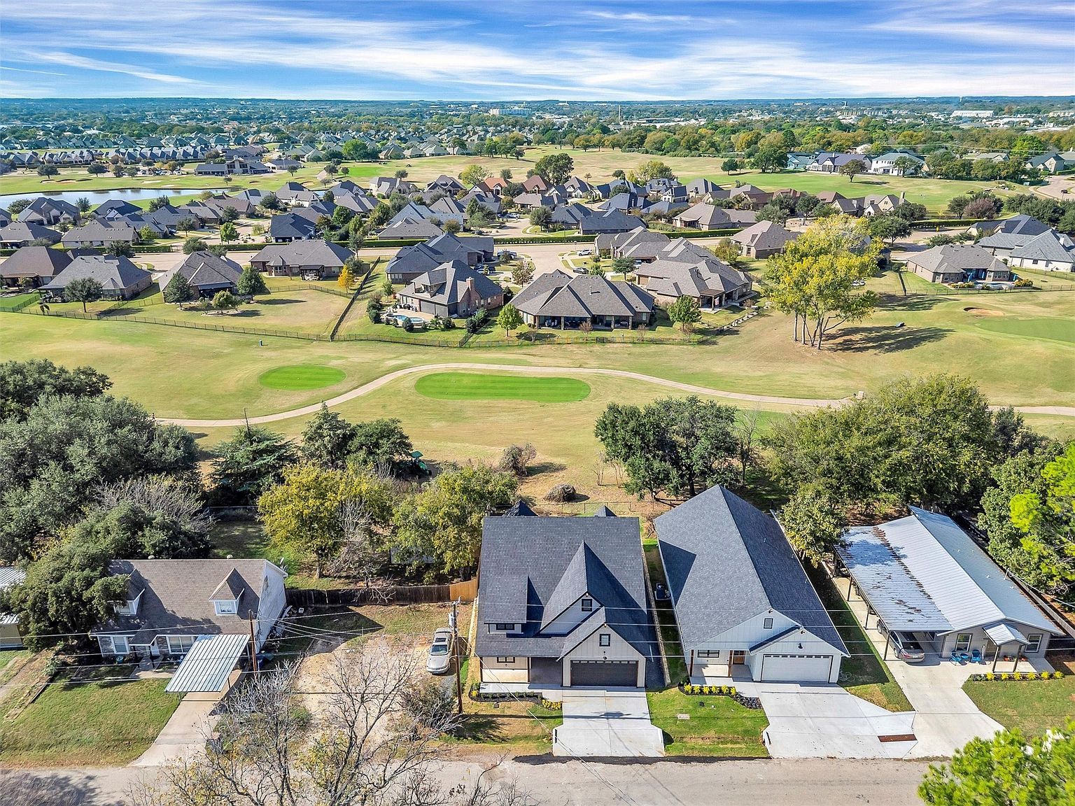 1012 Mustang Trl Granbury, TX 76049 - Thumbnail 3