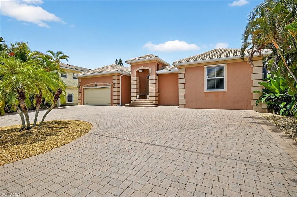 27259 High Seas Ln Bonita Springs, FL 34135 - Thumbnail 3