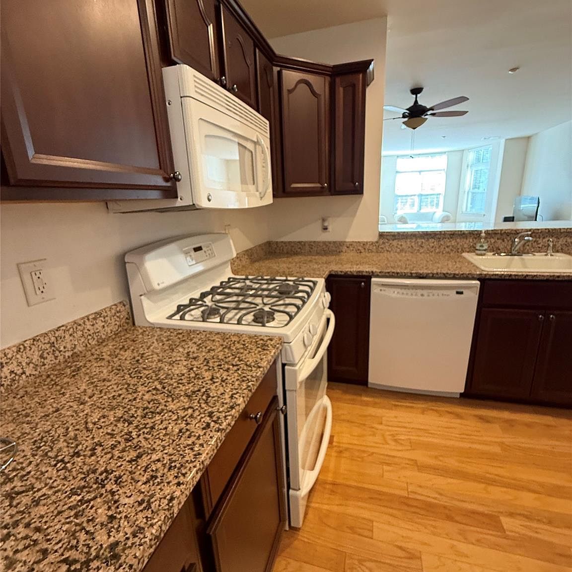 3203 Leeward Dr Haverstraw, NY 10927 - Thumbnail 3