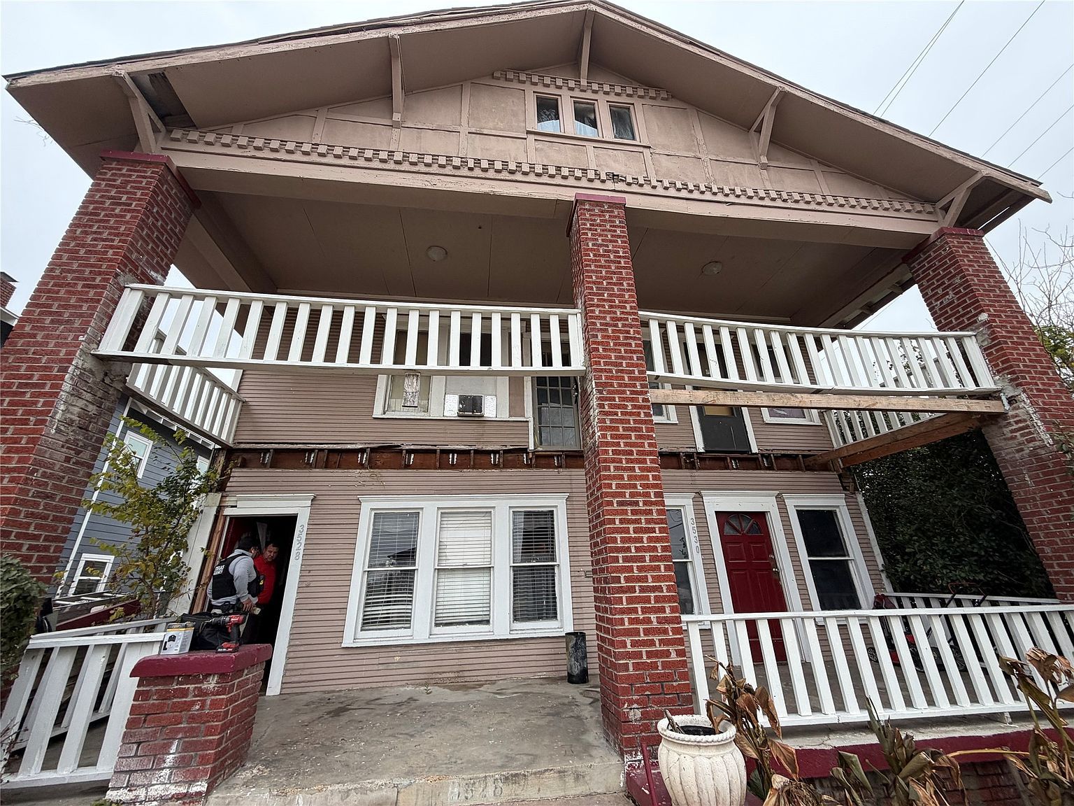 3528 Colonial Ave Dallas, TX 75215 - Thumbnail 3