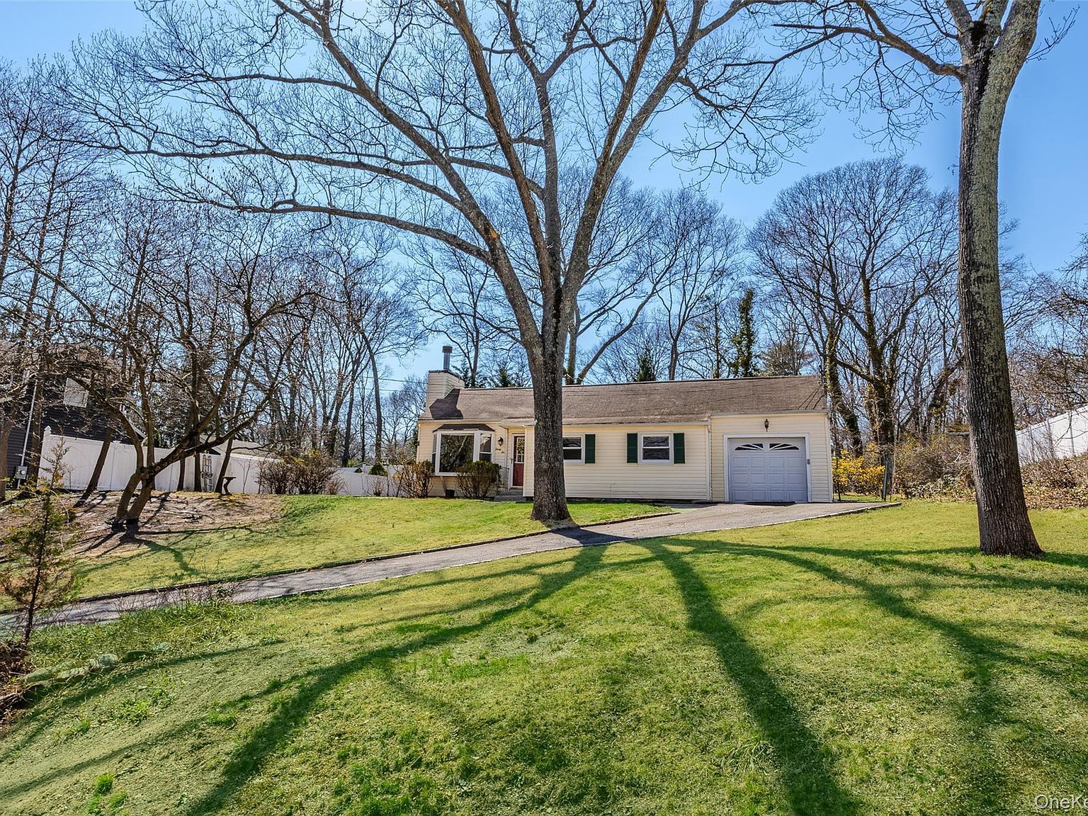 32 Hewlett Dr Sound Beach, NY 11789 - Thumbnail 3