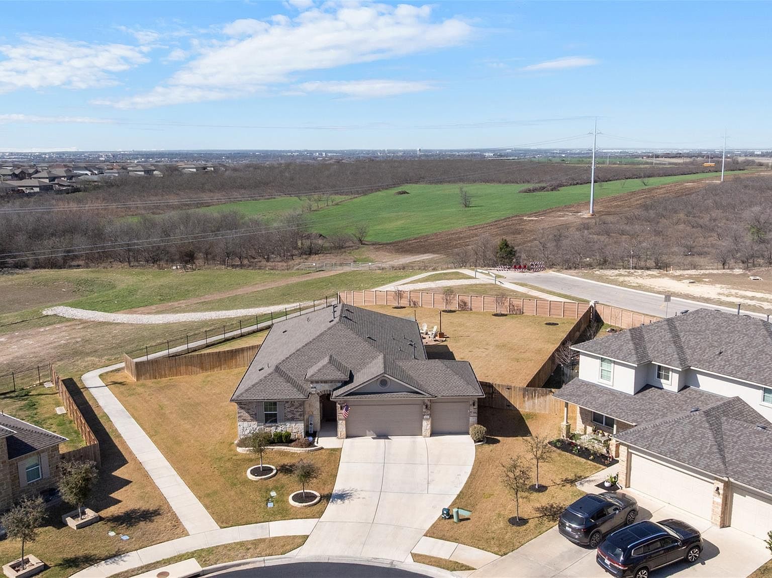 620 Shiner Ln Georgetown, TX 78626 - Thumbnail 3