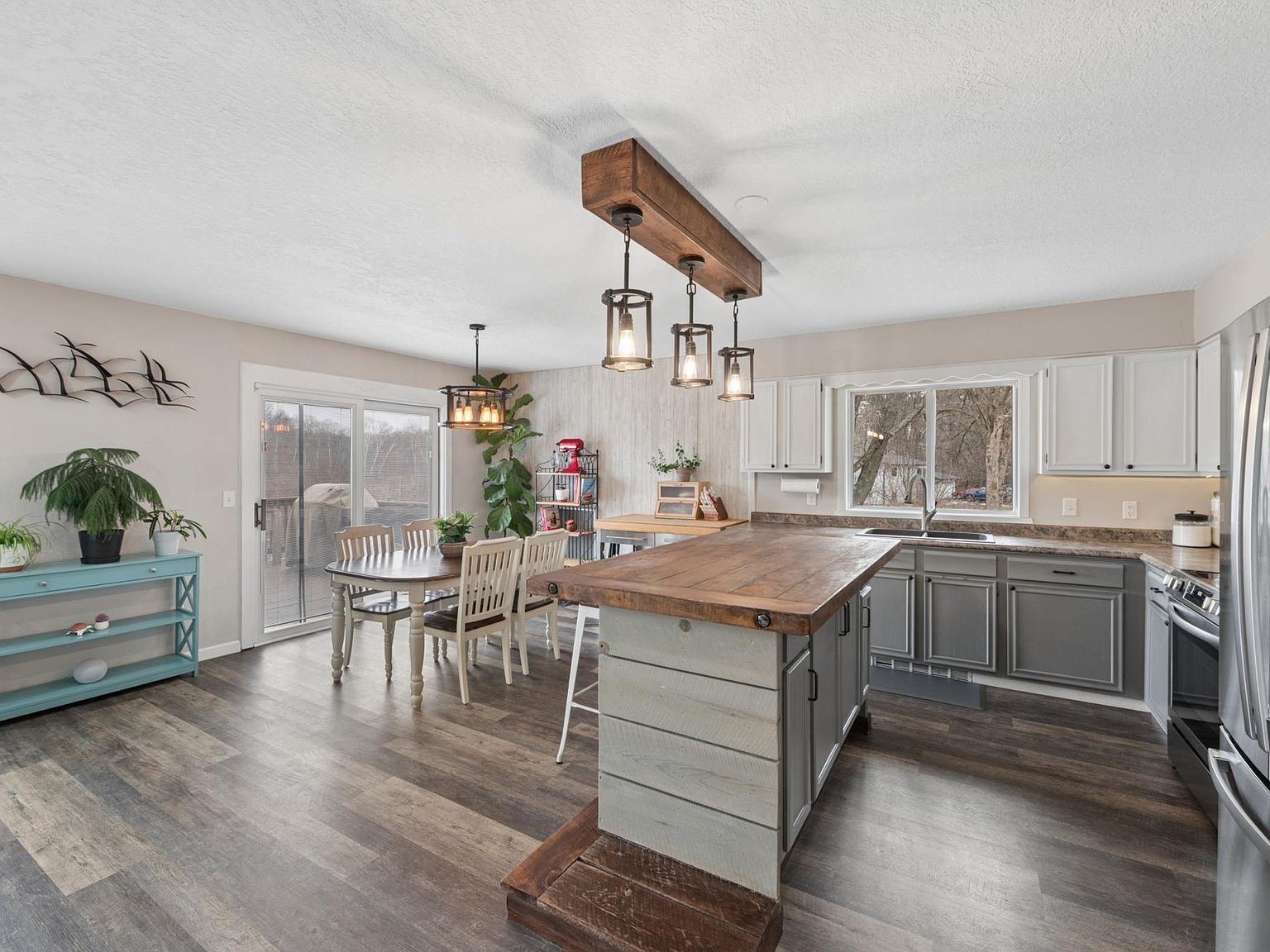 6532 272nd Ct Wyoming, MN 55092 - Thumbnail 3