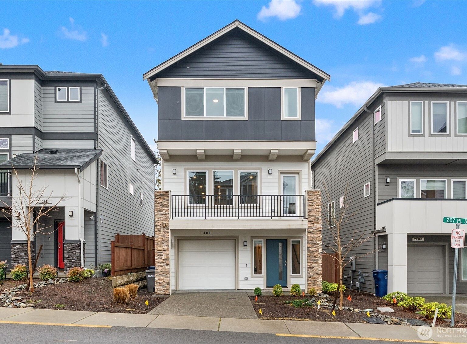 309 207th Pl SE Bothell, WA 98012 - Thumbnail 3