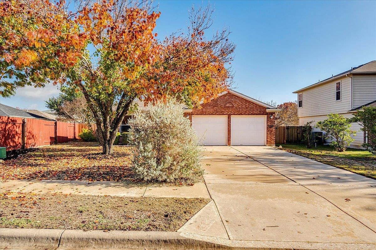 135 Soapberry Dr Kyle, TX 78640 - Thumbnail 3