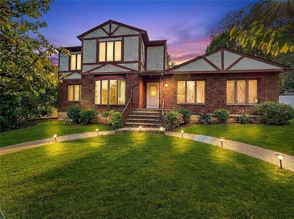 282 Boscombe Ave Staten Island, NY 10309 - Thumbnail 3