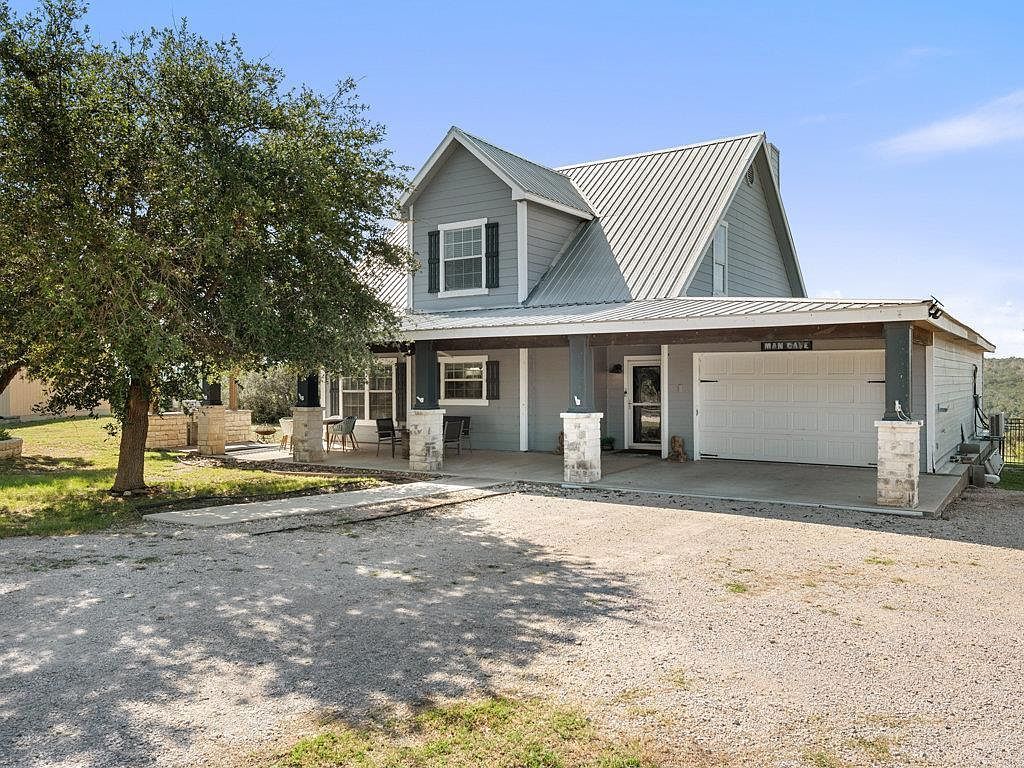 811 County Road 130 Burnet, TX 78611 - Thumbnail 3