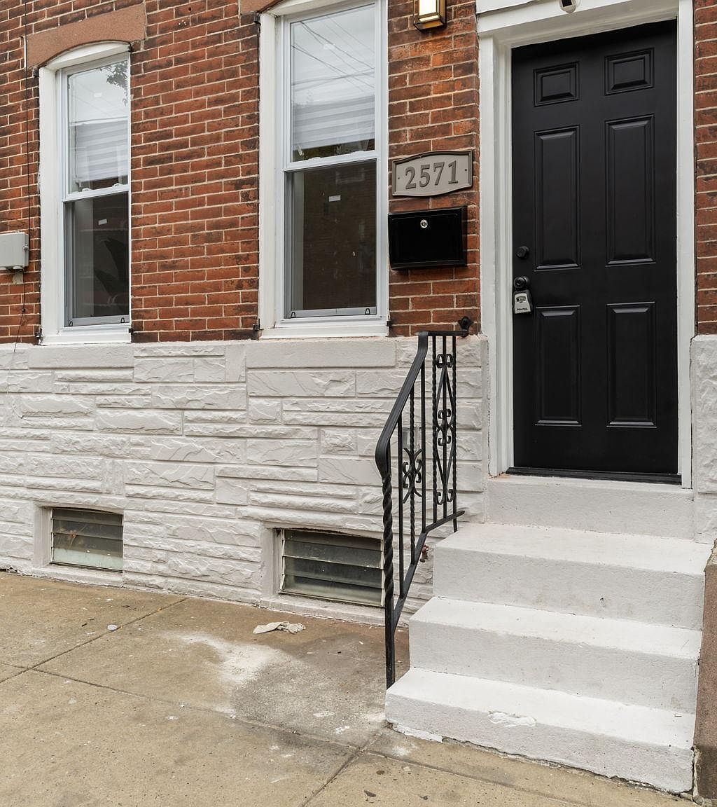 2571 Coral St Philadelphia, PA 19125 - Thumbnail 3