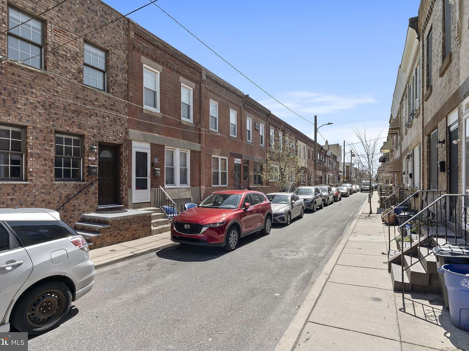 2225 S Hicks St Philadelphia, PA 19145 - Thumbnail 3