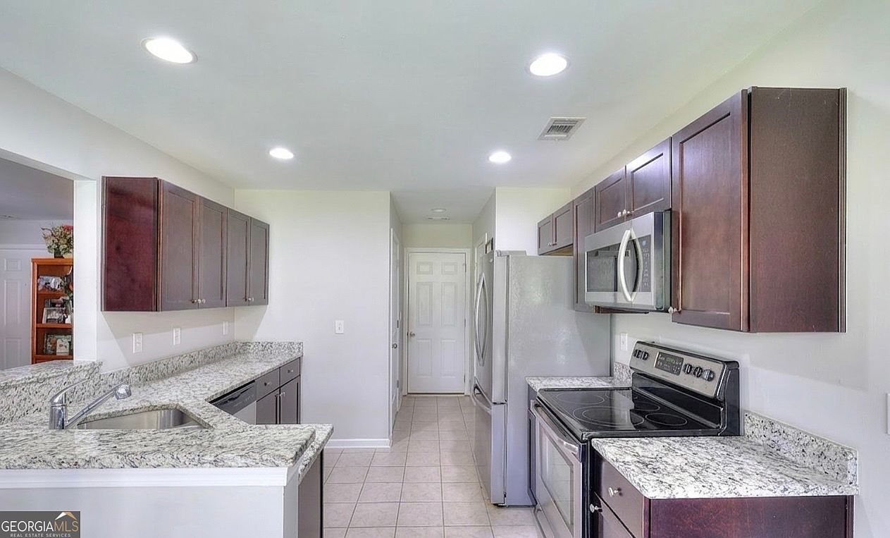 39 Gray Field Ct Jefferson, GA 30549 - Thumbnail 3