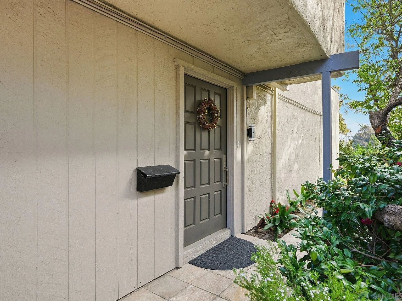 8963 Caminito Fresco La Jolla, CA 92037 - Thumbnail 3