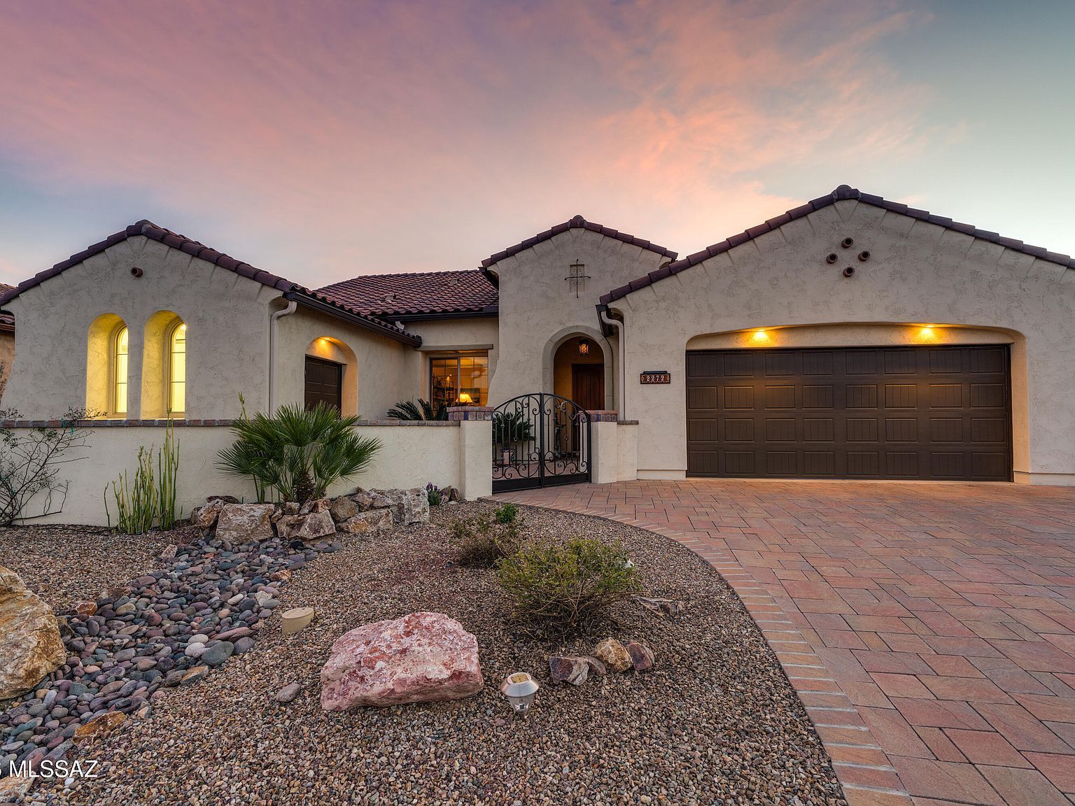 2272 E Madera Plateau Dr Green Valley, AZ 85614 - Thumbnail 3