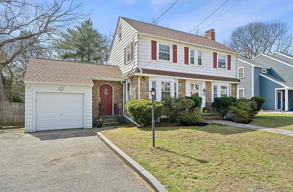 430 Eliot St Milton, MA 02186 - Thumbnail 3