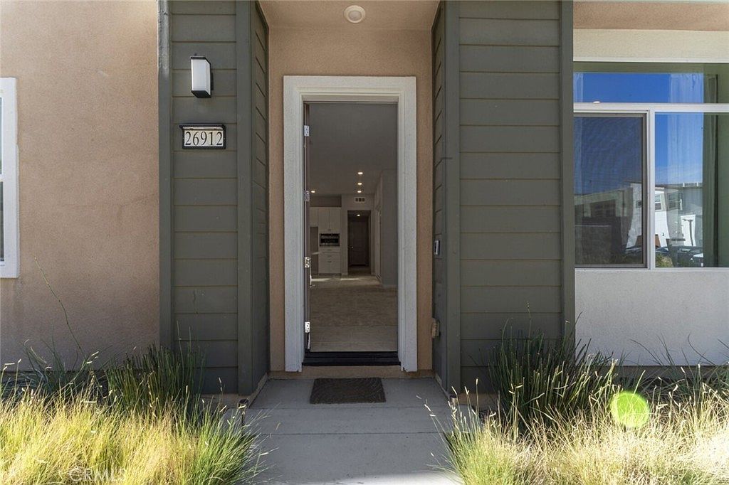 26912 Winding Trail Ct Valencia, CA 91381 - Thumbnail 3