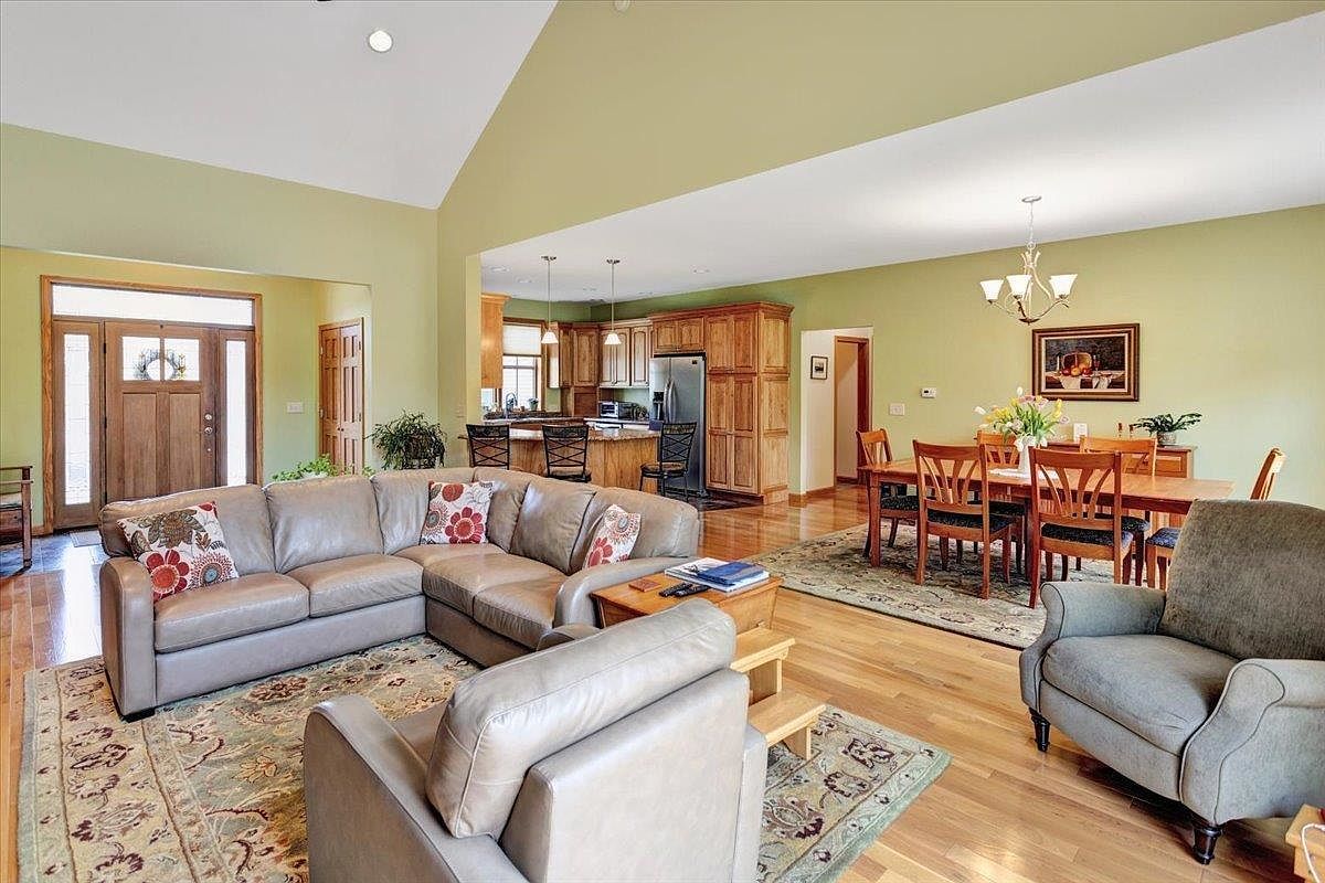 9 Terrace South Burlington, VT 05403 - Thumbnail 3