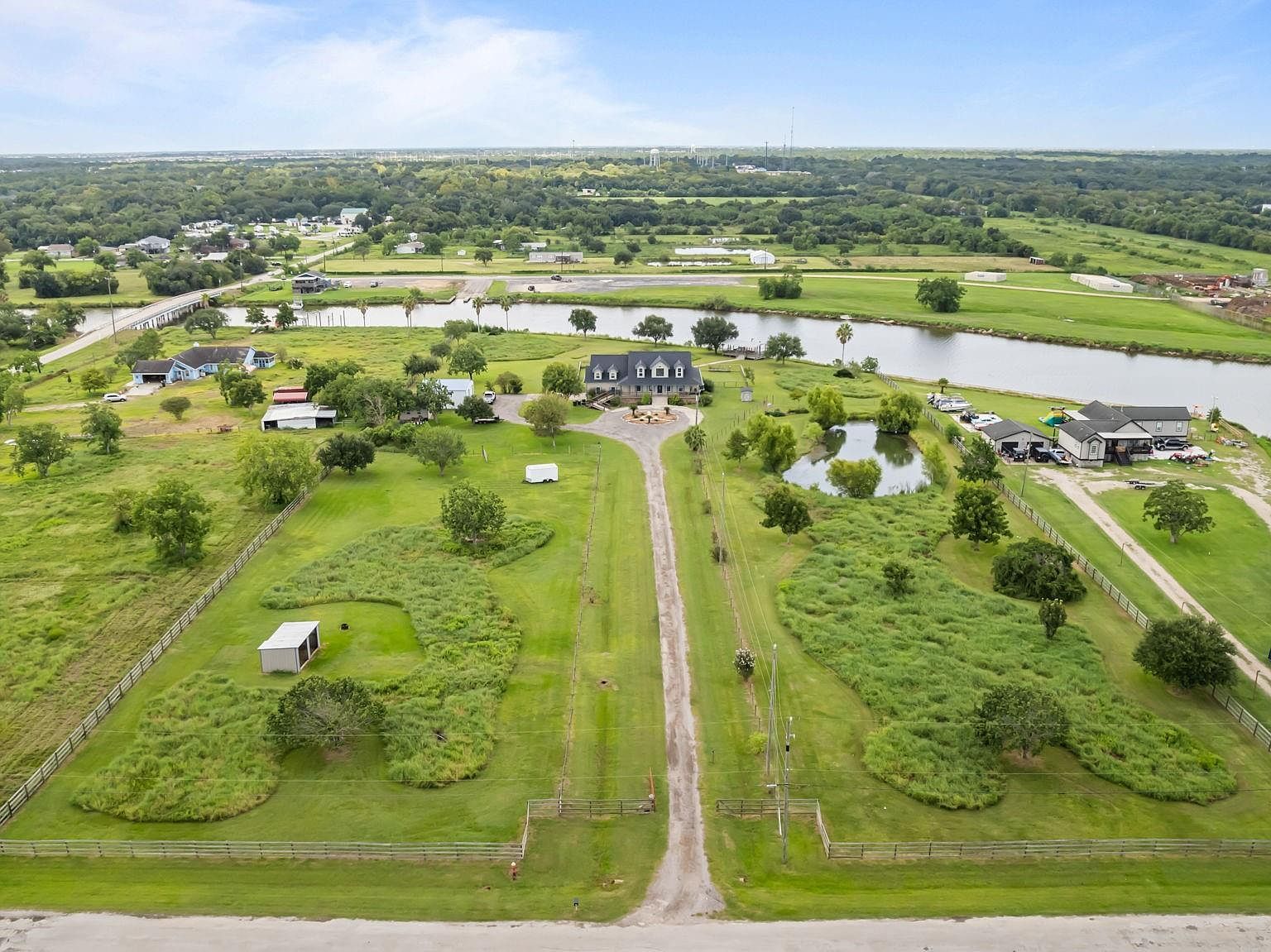 7902 S Redfish Dr Hitchcock, TX 77563 - Thumbnail 3