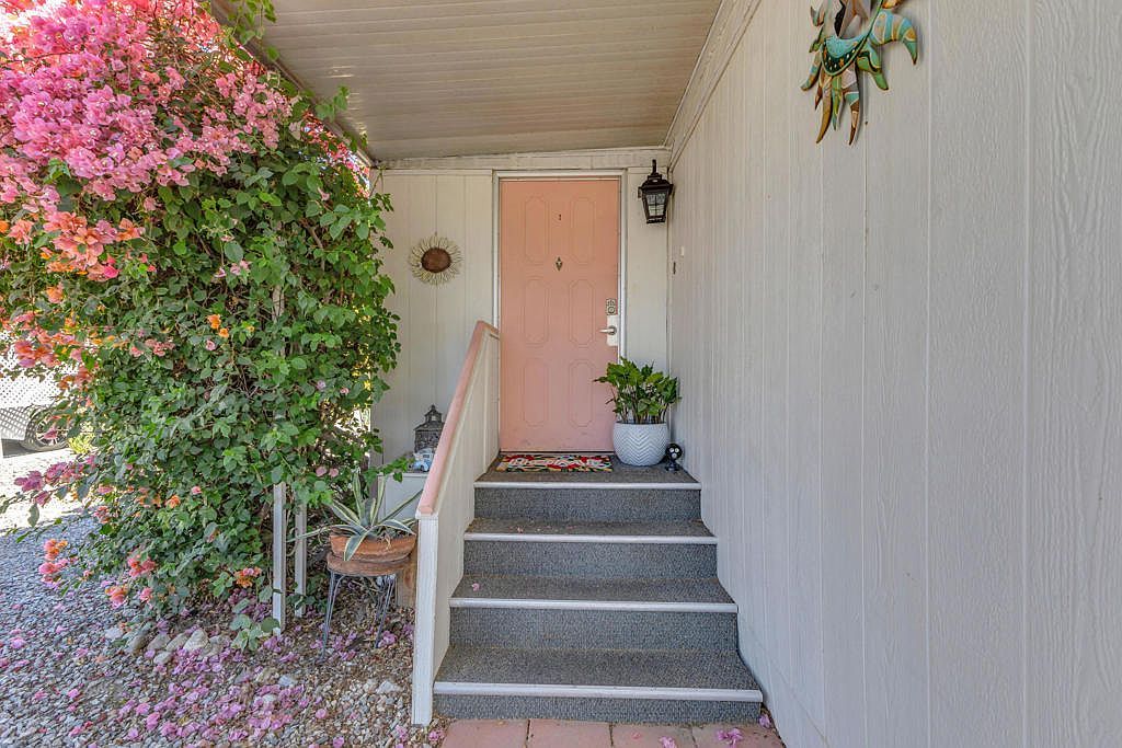 256 Wolf Cathedral City, CA 92234 - Thumbnail 3