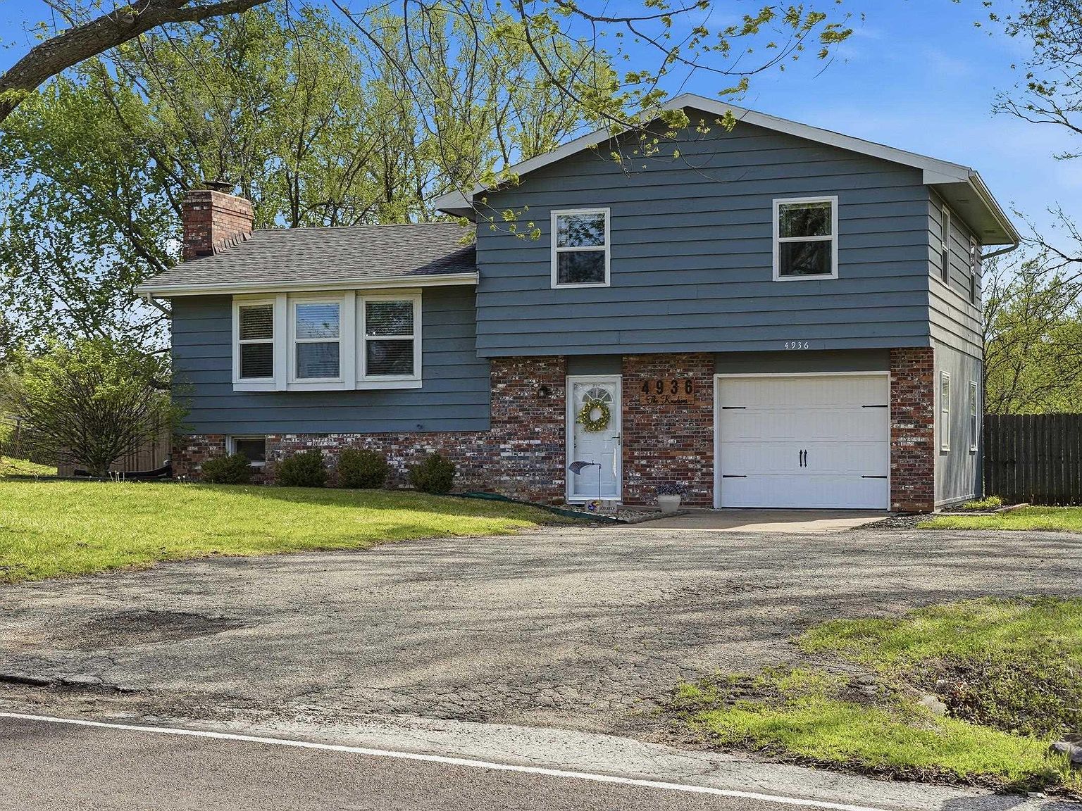 4936 NW Brickyard Rd Topeka, KS 66618 - Thumbnail 3