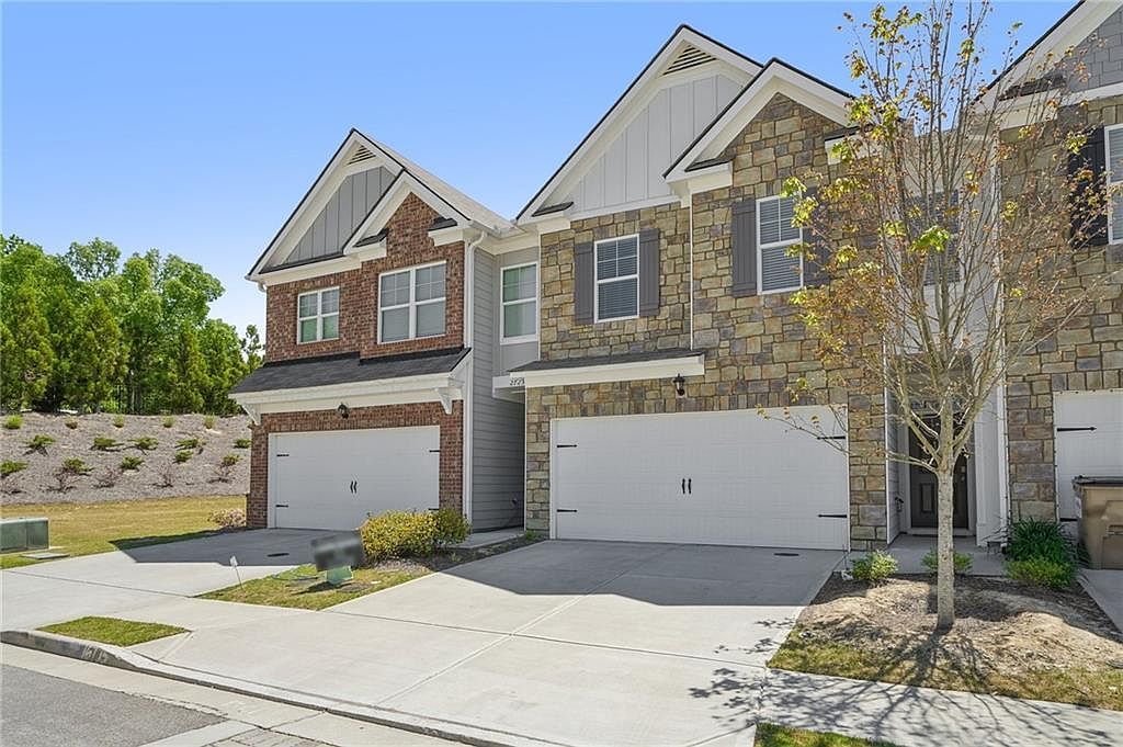 2715 Poppy Ct Buford, GA 30519 - Thumbnail 3
