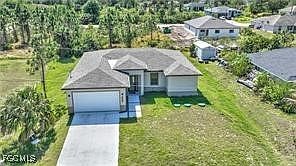 3204 69th St W Lehigh Acres, FL 33971 - Thumbnail 3