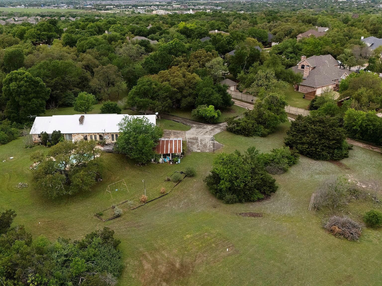 15 Wildflower Trl Round Rock, TX 78664 - Thumbnail 3