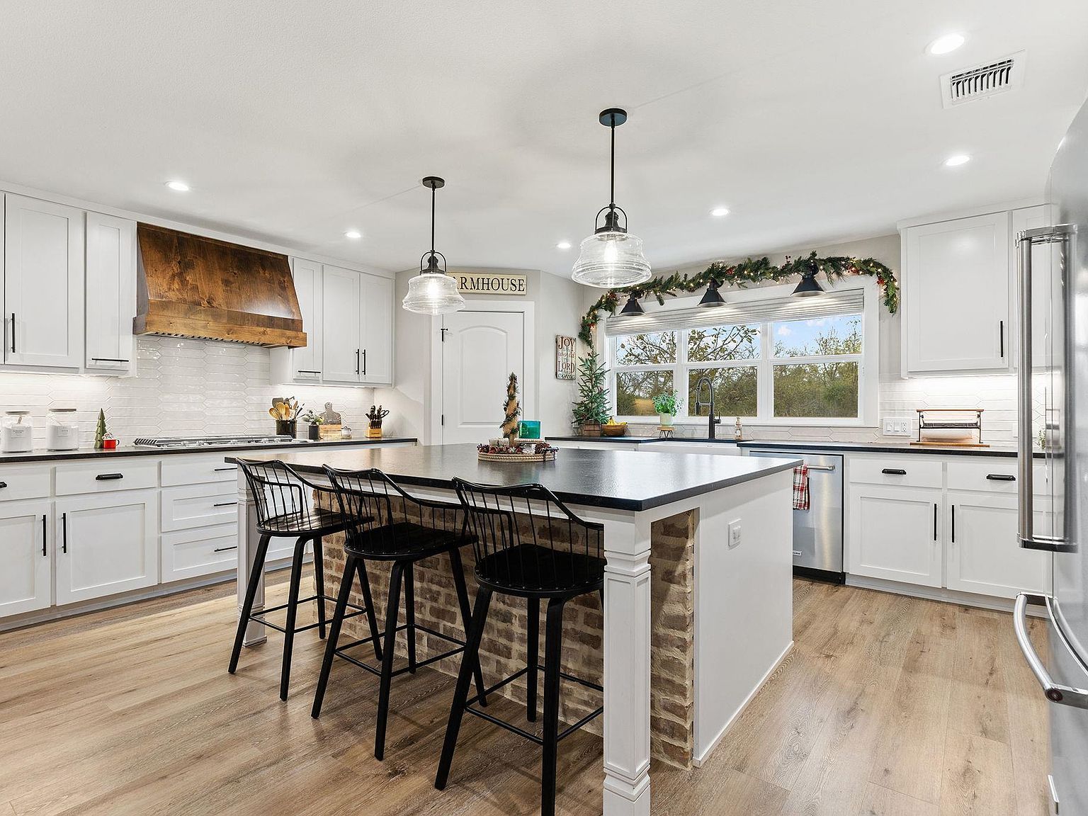 4400 County Road 123 Round Rock, TX 78664 - Thumbnail 3