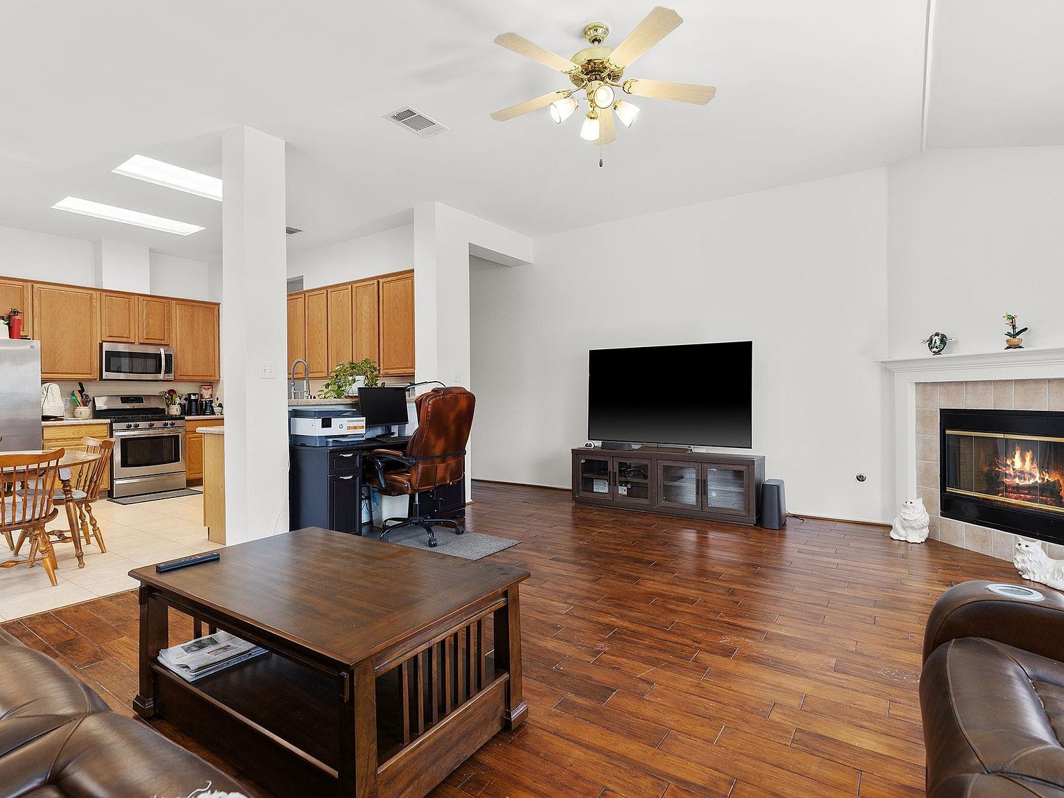 3624 Flora Vista Loop Round Rock, TX 78681 - Thumbnail 3