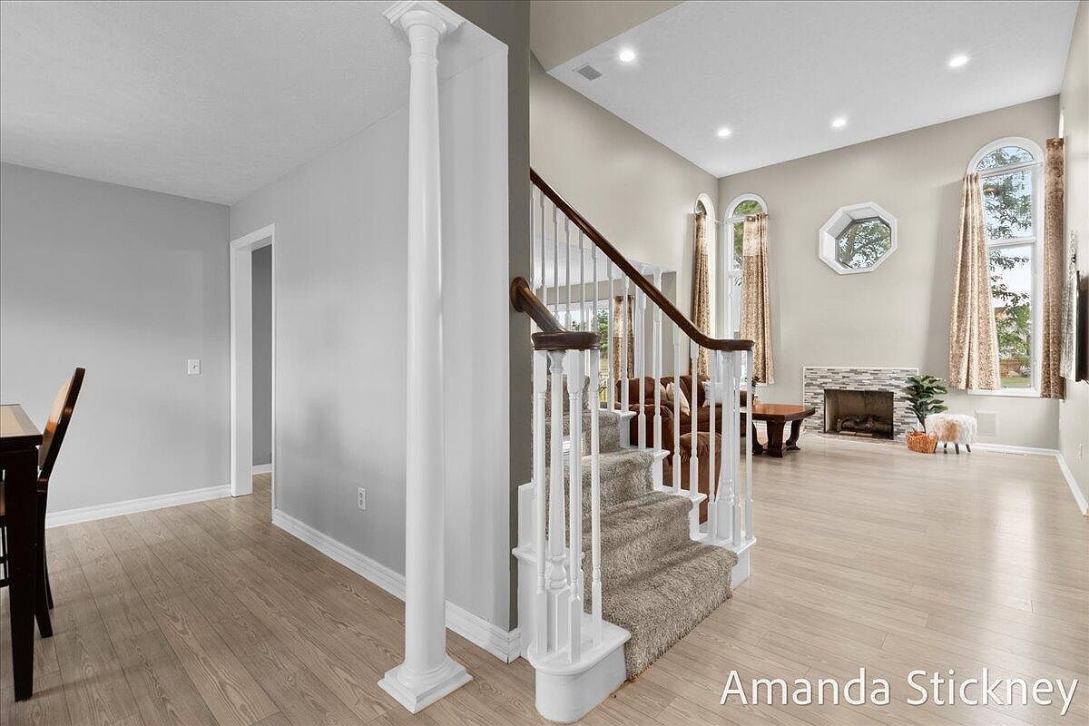 6751 Vantage Dr SE Caledonia, MI 49316 - Thumbnail 3