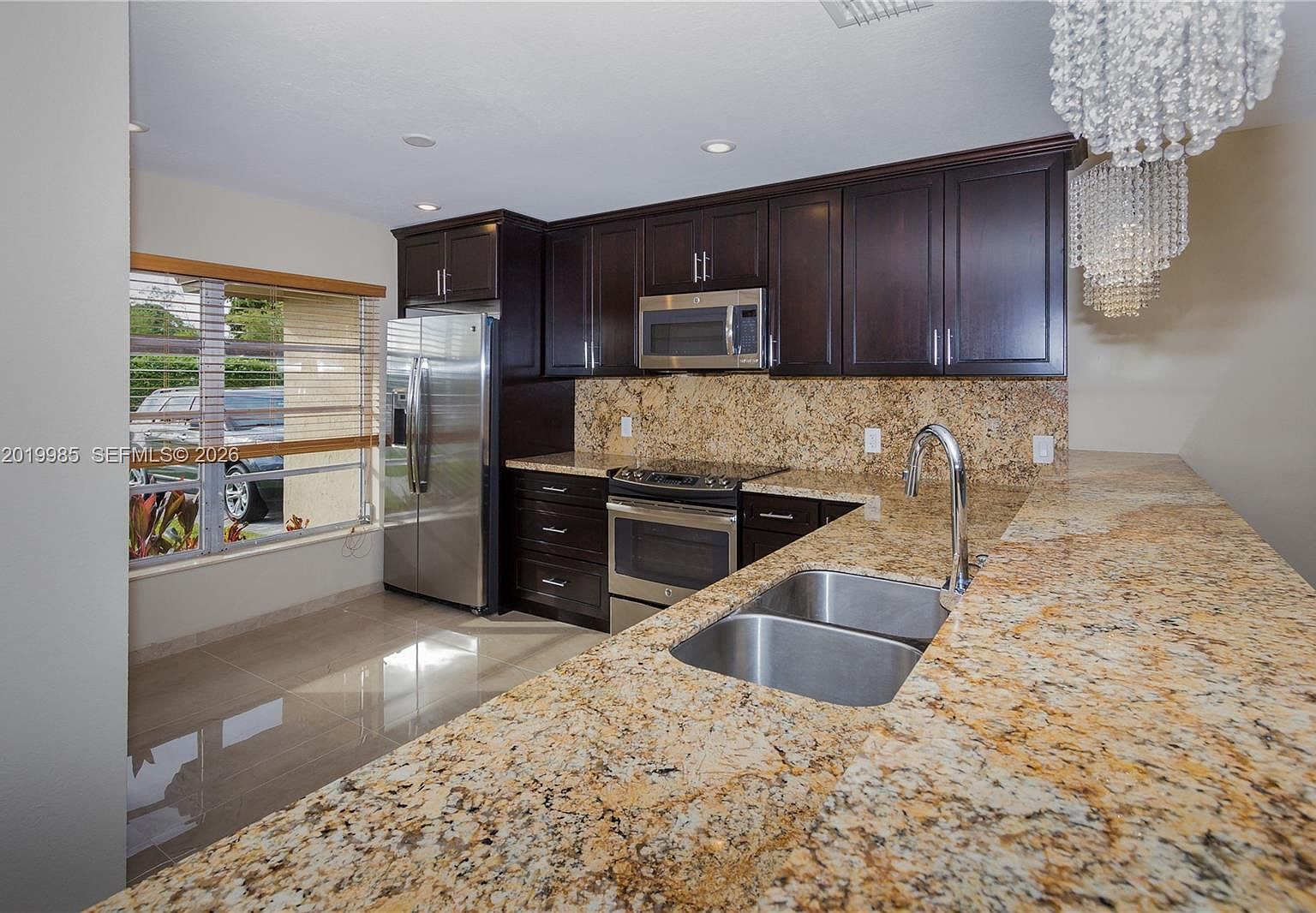 16641 Royal Poinciana Dr Fort Lauderdale, FL 33326 - Thumbnail 3