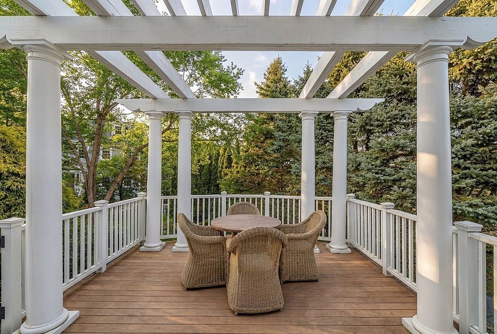 1 Clock Tower Dr Wellesley, MA 02481 - Thumbnail 3