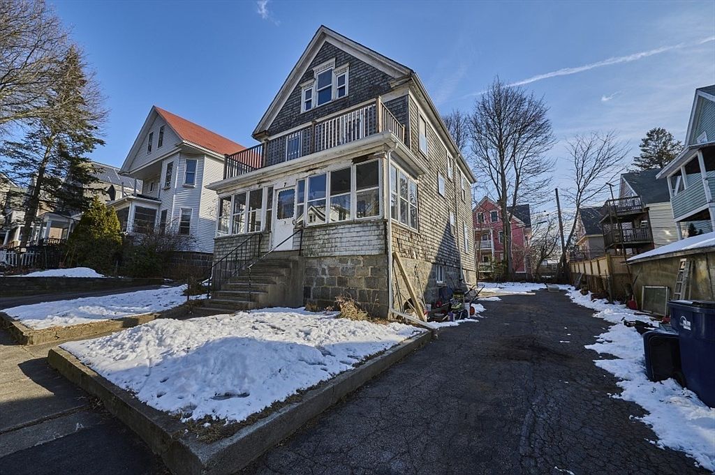 7 Basto Ter Roslindale, MA 02131 - Thumbnail 3