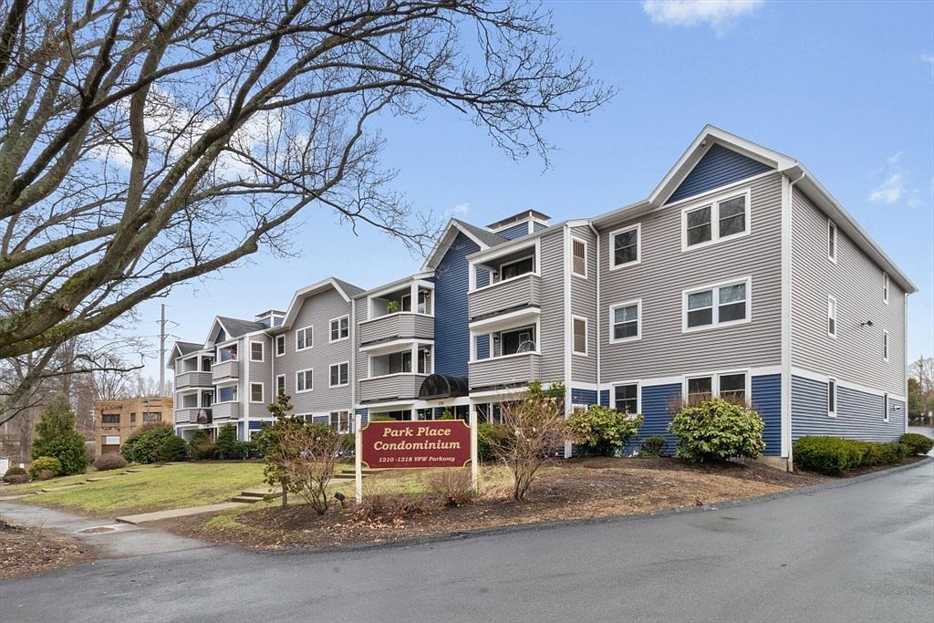 1210 Vfw Pkwy APT 12 West Roxbury, MA 02132 - Thumbnail 3