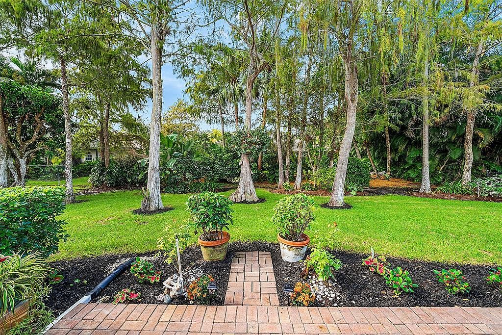 153 Kapok Cres Royal Palm Beach, FL 33411 - Thumbnail 3