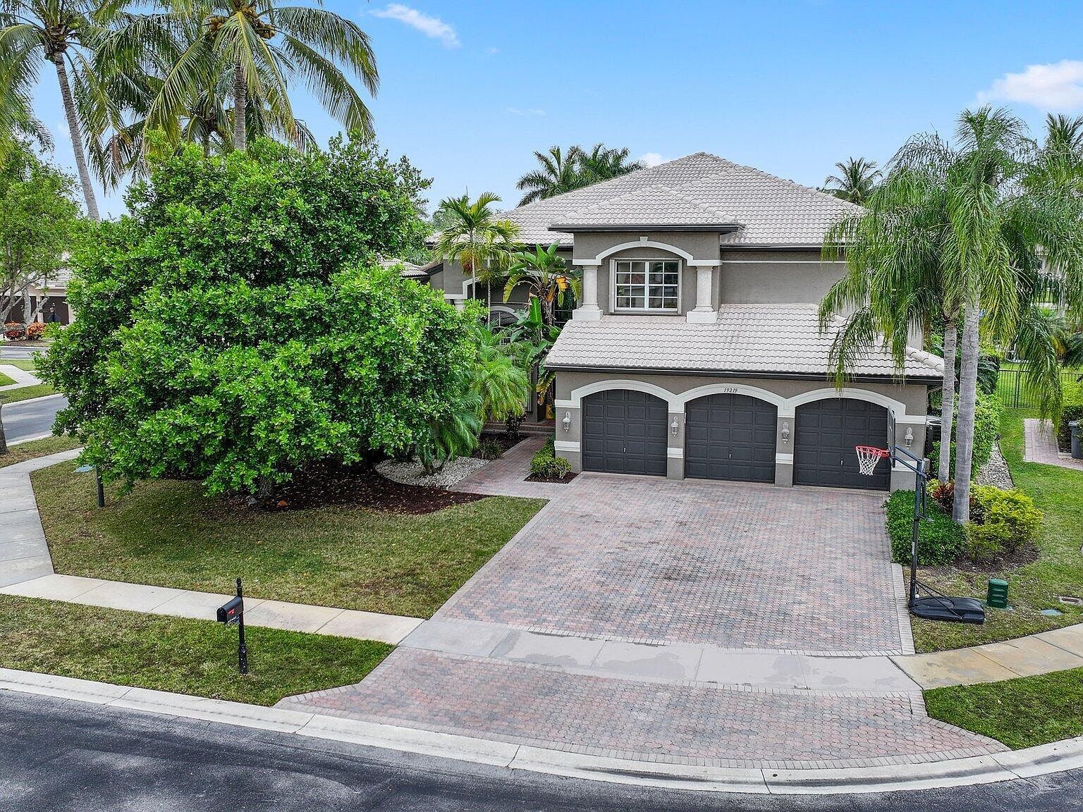 19219 N Creekshore Ct Boca Raton, FL 33498 - Thumbnail 3