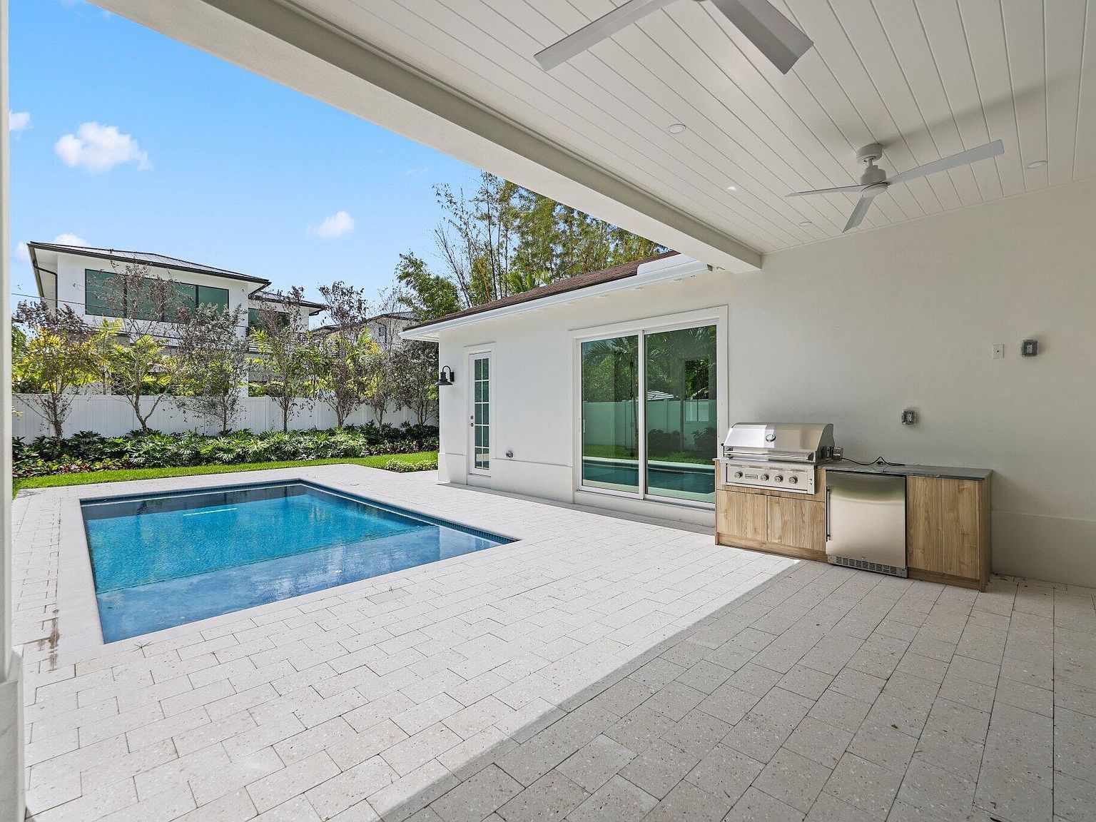 234 NE 12th St Delray Beach, FL 33444 - Thumbnail 3