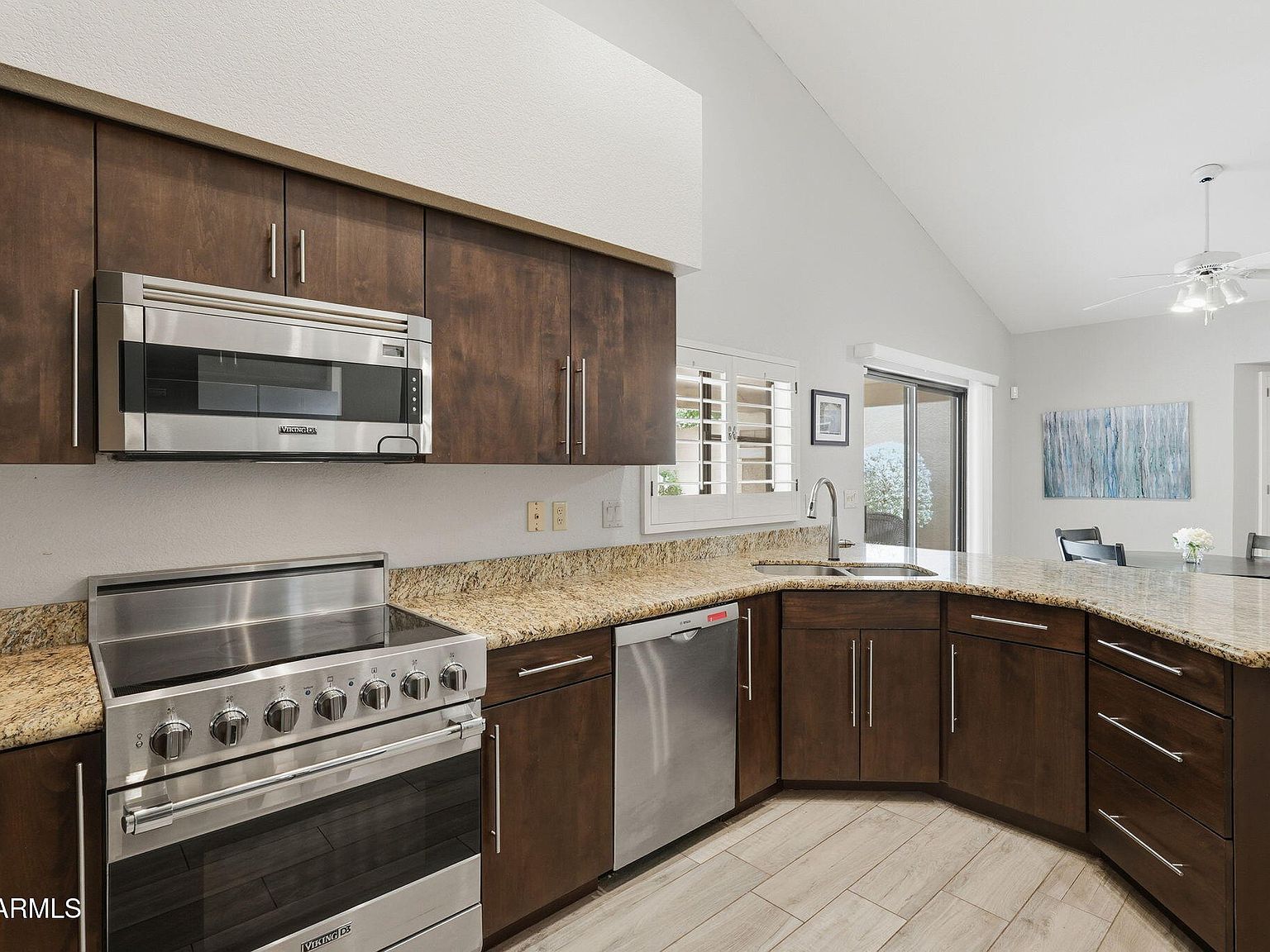 1020 E Desert Cove Ave Phoenix, AZ 85020 - Thumbnail 3