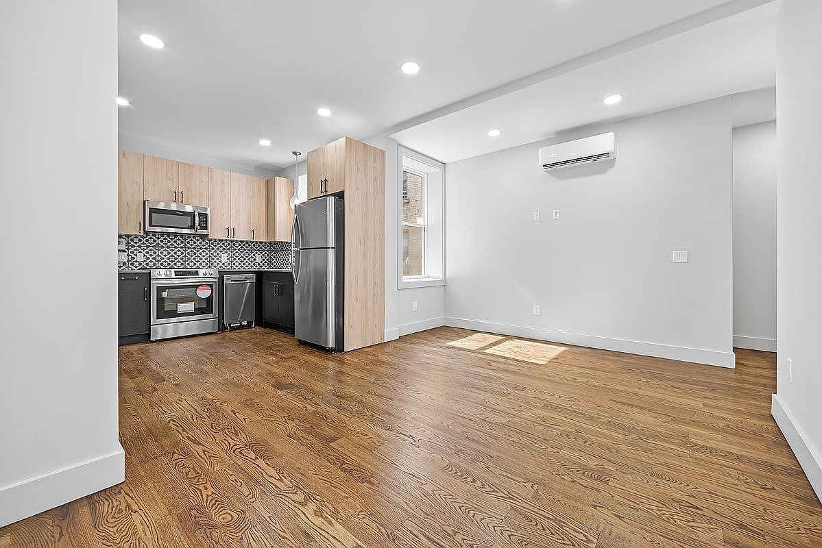 610 Maple St Brooklyn, NY 11203 - Thumbnail 3