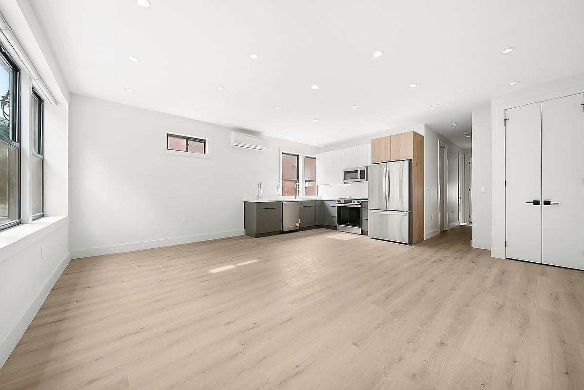 417 Maple St Brooklyn, NY 11225 - Thumbnail 3