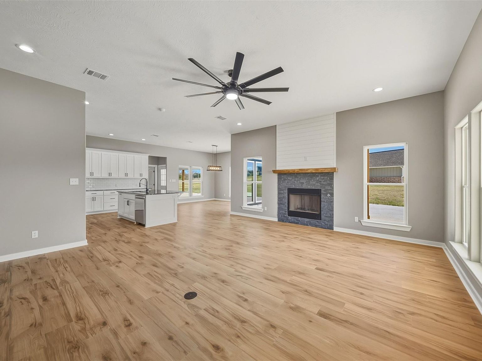 855 Mimosa Ln Franklin, TX 77856 - Thumbnail 3