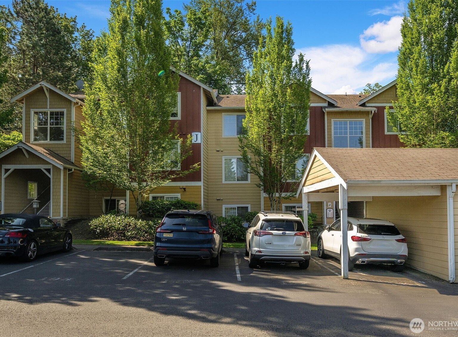 710 240th Way SE UNIT J302 Sammamish, WA 98074 - Thumbnail 3