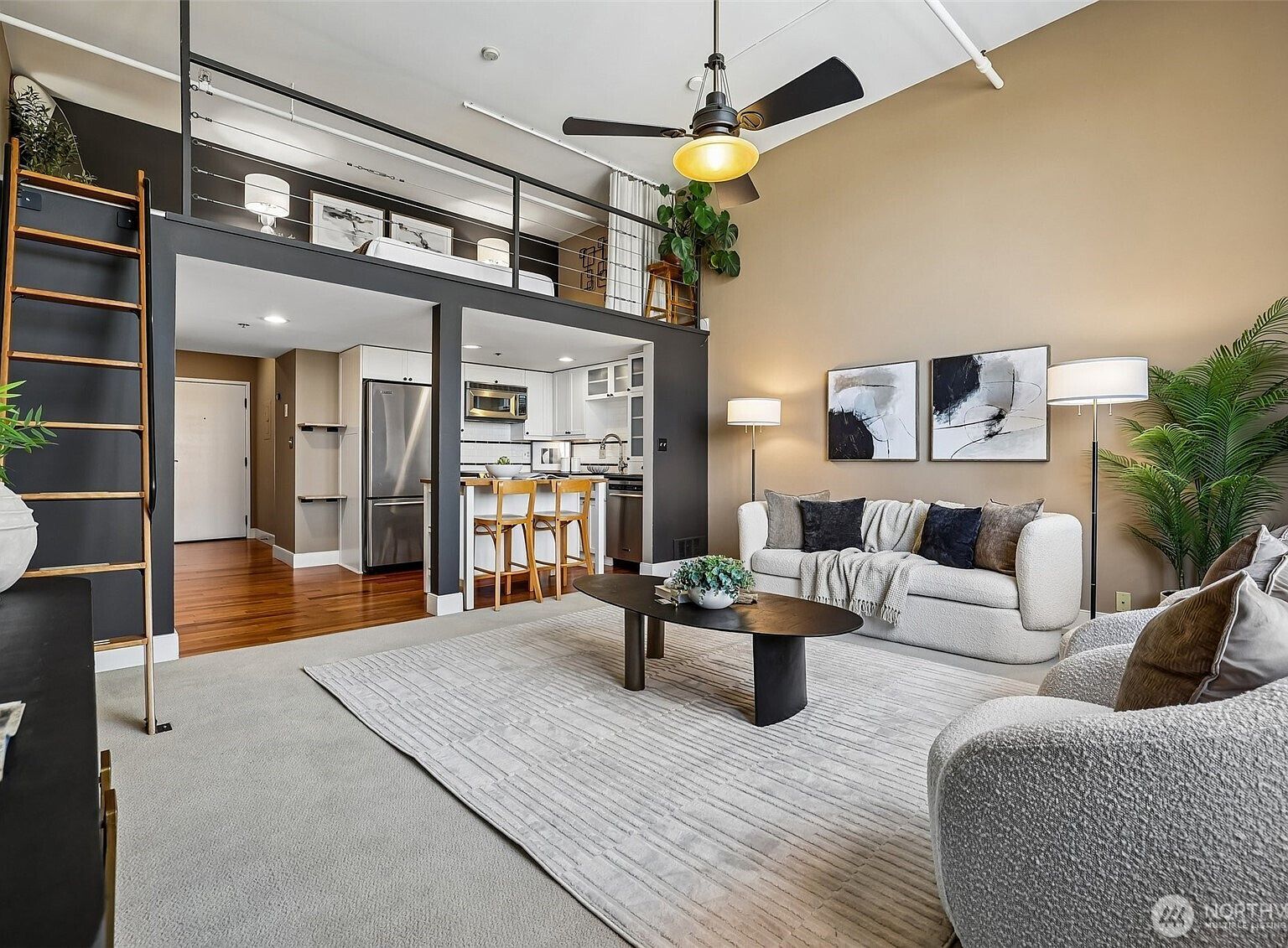 201 Galer St APT 534 Seattle, WA 98109 - Thumbnail 3