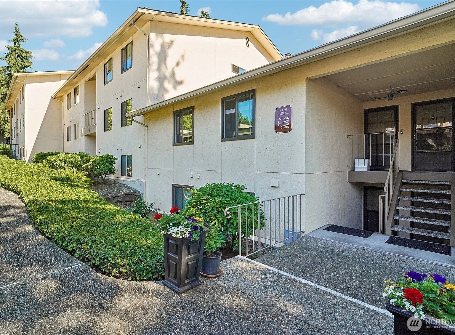 23301 Lakeview Dr Unit A101 Mountlake Terrace, WA 98043 - Thumbnail 3