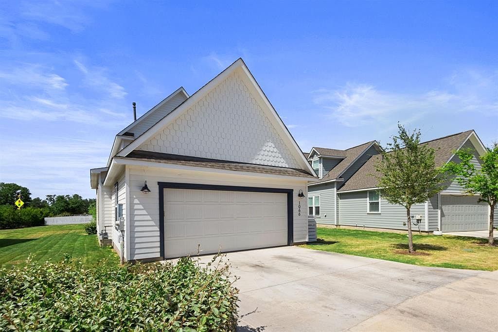 1066 Twain St Driftwood, TX 78619 - Thumbnail 3