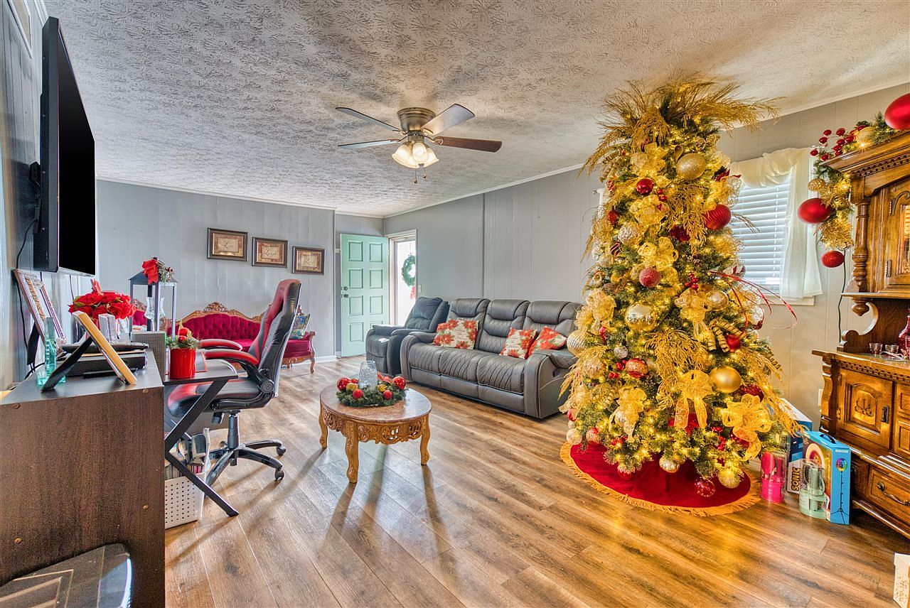 8362 New Bowling Green Rd Smiths Grove, KY 42171 - Thumbnail 3