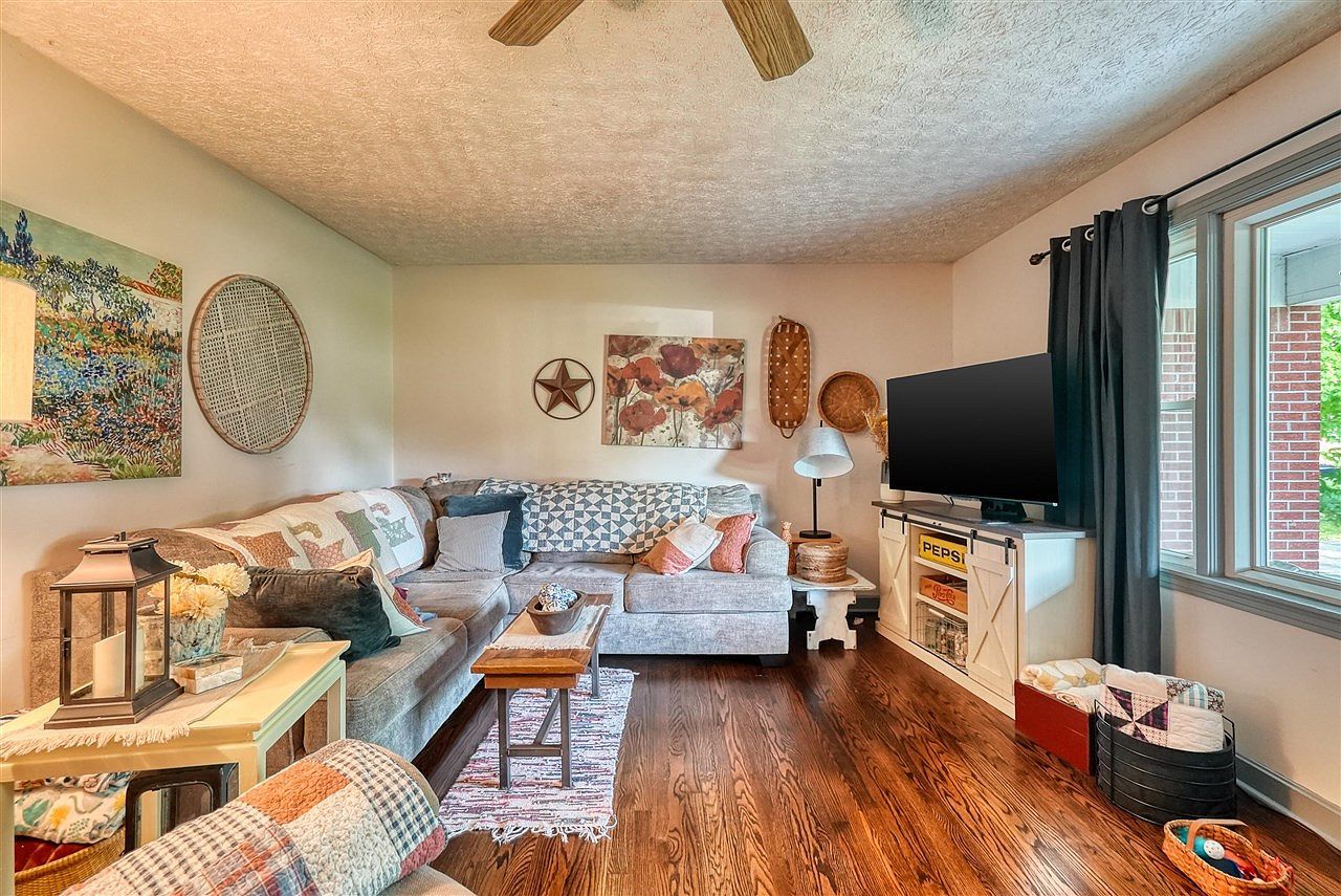 707 Simpson St Franklin, KY 42134 - Thumbnail 3
