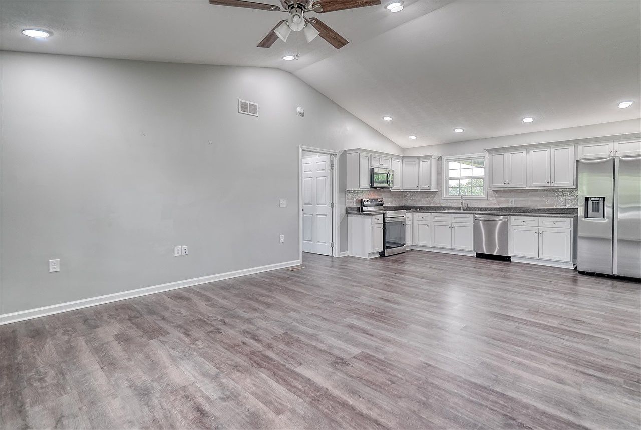 1252 Pea Ridge Rd Scottsville, KY 42164 - Thumbnail 3