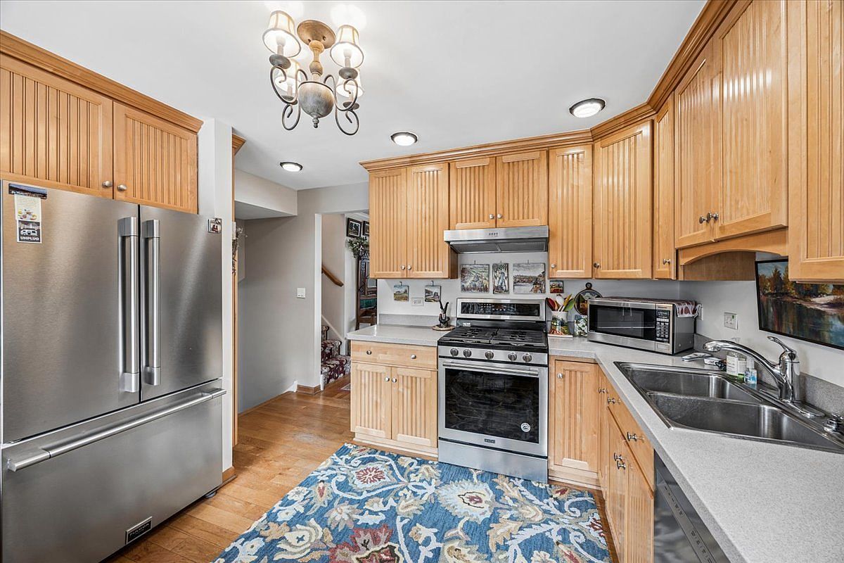 425 79th St Willowbrook, IL 60527 - Thumbnail 3