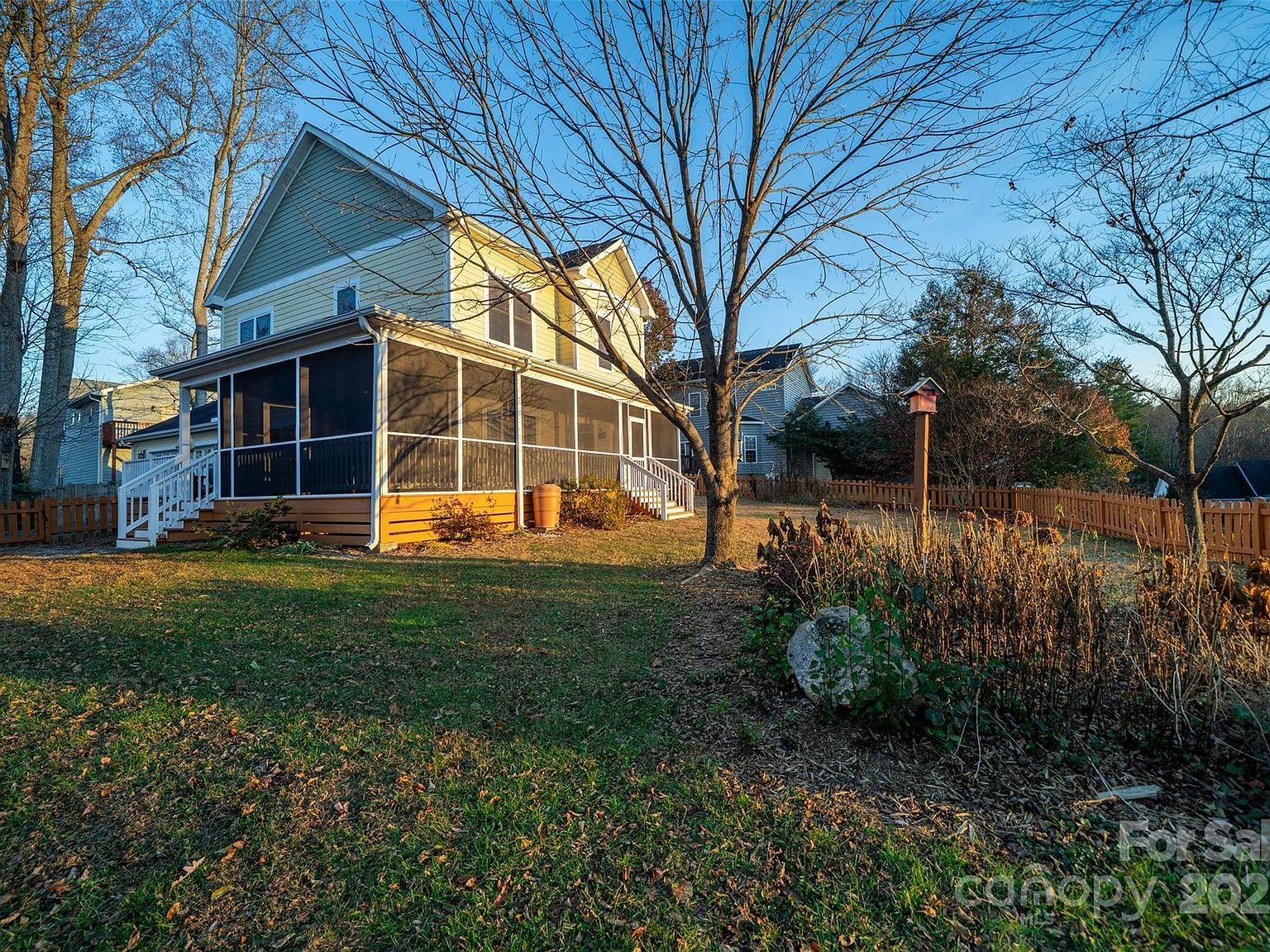 11 Forest Park Ln Asheville, NC 28803 - Thumbnail 3